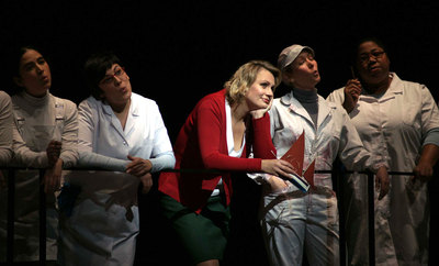 La soprano Anja Kampe (Senta) en  El holandés errante,  en el Teatro Real.