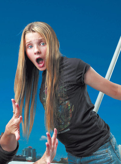  Abigail Breslin, la niña de  Pequeña Miss Sunshine,  afrontando el vértigo del estrellato infantil. 