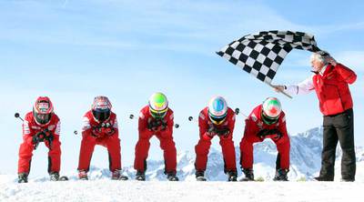 FERRARI SE DIVIERTE SOBRE LA NIEVE