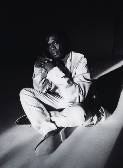 Baaba Maal se dedica al arte, a la política, a la moda..., además de a la música.  Television  es su nuevo disco.