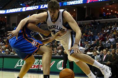 Marc Gasol, con Memphis ante Oklahoma.
