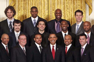 Obama recibe a los Lakers