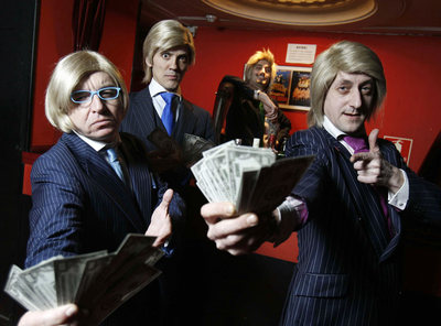 Los cuatro componentes del grupo teatral Yllana en la presentación de  Brokers , su nuevo espectáculo.