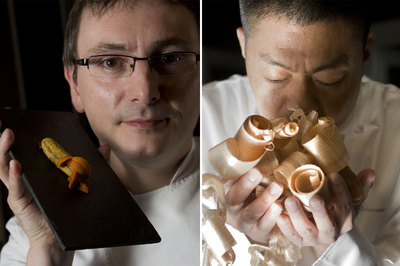 Los cocineros Andoni Luis Aduriz, con un plato de plátanos asados con erizos, y Yoshiro Narisawa, con virutas de cedro para elaborar 