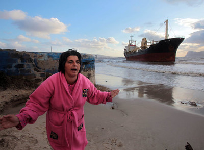 El temporal vuelve a llevar el miedo a la bahía de Algeciras