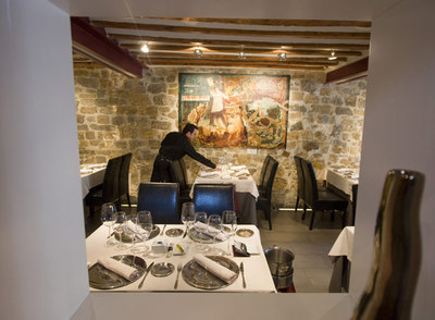 Comedor de El Doncel, el restaurante de Enrique y Eduardo Pérez en Sigüenza.