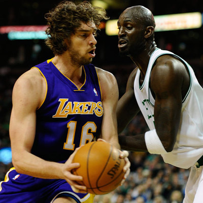 Pau Gasol supera de nuevo a Garnett