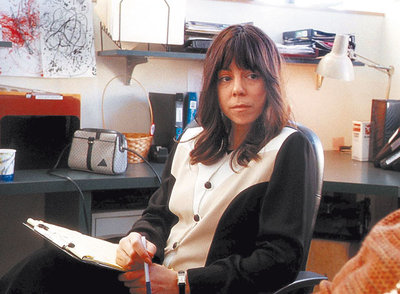  Mariah Carey renuncia al  glamour  e interpreta en  Precious  a la señorita Weiss, una de las almas que se apiadan de la trágica protagonista, interpretada por Gabby Sidibe (a la derecha).  