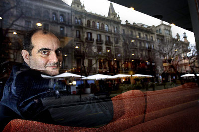 El periodista Xavier Bosch, autor de  Se sabrà tot  , ayer en Barcelona. 