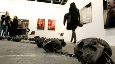  59 cráneos,  instalación de Javier Pérez, que la galería suiza Guy Bärtschi expuso en su  stand  de la última edición de Arco.