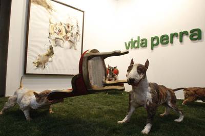  Vida perra,  obra de Víctor Pulido en la galería MS en Arco 2010.