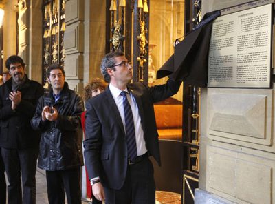 Placa contra la bandera española en Guipúzcoa