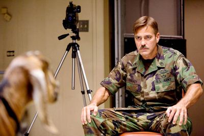 George Clooney, en un momento de  Los hombres que miraban fijamente a las cabras. 