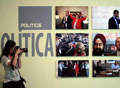 Varias de las imágenes expuestas en la exposición  Fragments d'un any,  ayer en Museo Valencià de la Il·lustració i la Modernitat (Muvim) de Valencia.