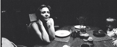  Maggie Gyllenhaal, fotografiada por su compañero de reparto Jeff Bridges durante el rodaje de  Corazón rebelde.   