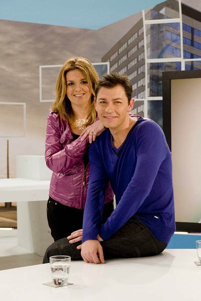 Montse Tejera y Juanjo Pardo, presentadores de  Para todos La 2. 
