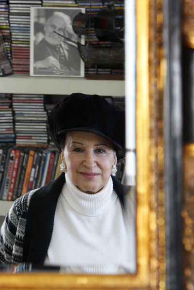 Sfeir recita a Benedetti: 