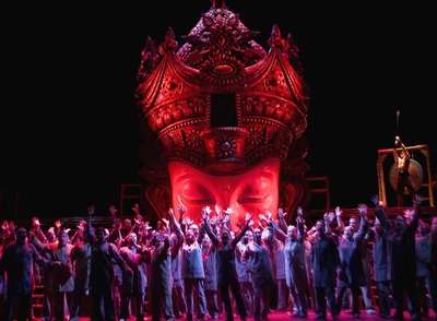 Un momento del ensayo general de 'Turandot' en el Teatro de la Maestranza de Sevilla.