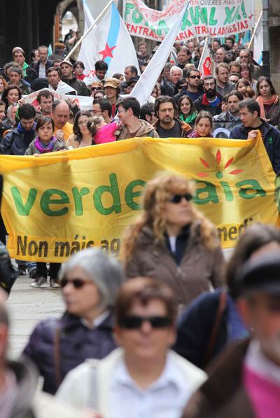 Mil personas contra la destrucción del territorio
