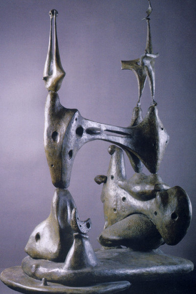 Segunda versión en bronce del  Monumento a los pájaros. 