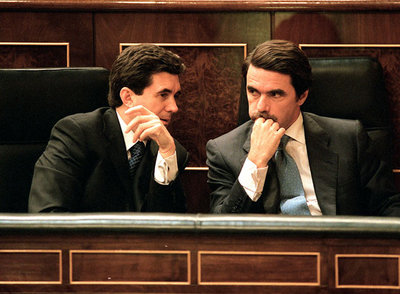 Jaume Matas y José María Aznar, en 2001.