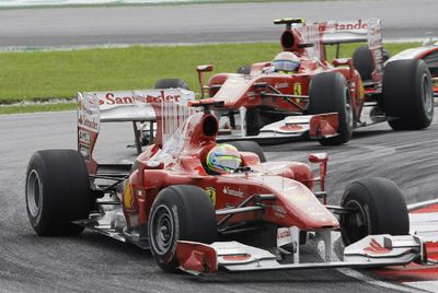 Felipe Massa, por delante de Fernando Alonso.