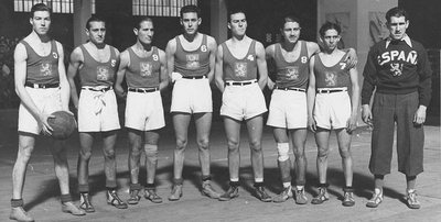 75º aniversario del primer, y atípico, partido de la selección de baloncesto