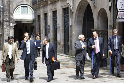 Seis negociadores para una fusión