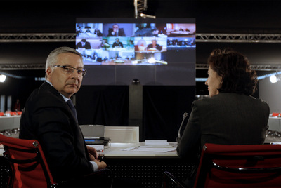 El ministro de Fomento, José Blanco, en una reunión por videoconferencia con los responsables de Transportes de la UE.