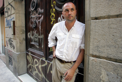 La hazaña del funámbulo francés Philippe Petit en las Torres Gemelas en 1974 inicia la nueva novela de Colum McCann.