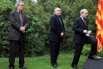 Joan Saura, Josep Lluís Carod y José Montilla, en los actos de la Diada de Sant Jordi.
