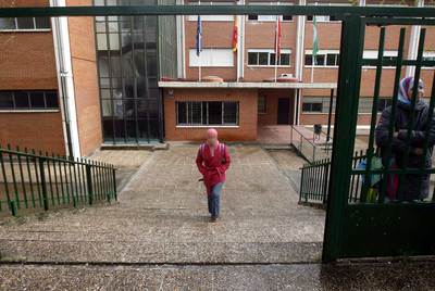 Najwa Malha, la chica que quiere asistir con el velo islámico a clase.