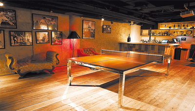  En The Spin, con un poco de suerte, puedes jugar a pimpón con su dueña, Susan Sarandon. 