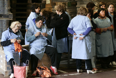 Las trabajadoras de Alfageme, en vilo por la regulación de empleo