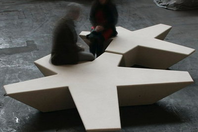 Banca  Flor , diseñada por Tuñón y Mansilla.