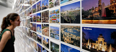 Montaje de postales de las tres ciudades en la exposición  Barcelona-Valencia-Palma .