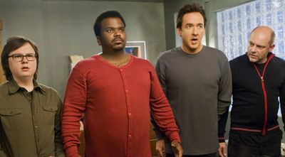 De izquierda a derecha, Clark Duke, Craig Robinson, John Cusack y Rob Corddry, en  Jacuzzi al pasado.  