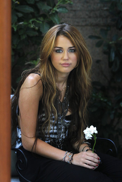 Cyrus se ha quitado el anillo virginal. 