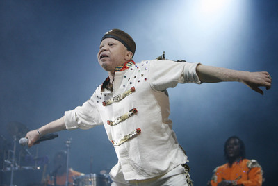 Salif Keita, en una actuación en el Paraninfo de la Universidad Complutense de Madrid.