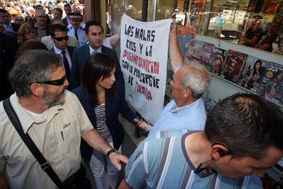 Abucheo a la ministra de Vivienda en Salt