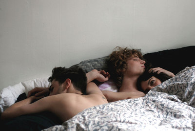 Un fotograma de  Los amores imaginarios  con Xavier Dolan, a la izquierda, Monia Chokri y Niels Schneider.