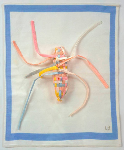  Spider (2007), una de las obras hechas por Bourgeois con telas de prendas de la artista o de su madre.