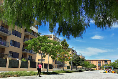 Edificios residenciales en la avenida de Vicente Savall en Sant Vicent del Raspeig.