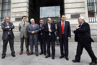 Contraataque epistolar a Aguirre de 'los alcaldes del ladrillo'