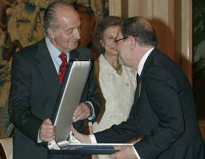 El Rey entrega el Toisón de Oro a Javier Solana.