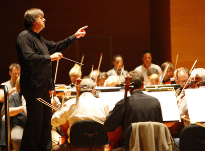 El director Günter Neuhold,  ayer en un ensayo de la Orquesta Sinfónica de Bilbao.