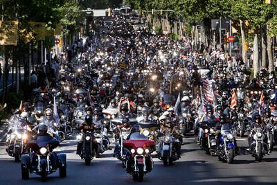 El rugido de las Harley-Davidson toma las calles de Barcelona