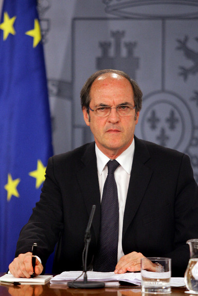 El ministro Ángel Gabilondo.