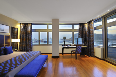 Una de la habitaciones del hotel Eurostars Grand Marina (Barcelona)