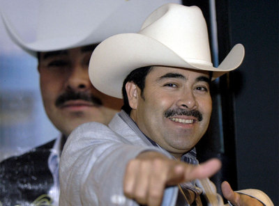 El cantante de narcocorridos Sergio Vega, en junio de 2006.